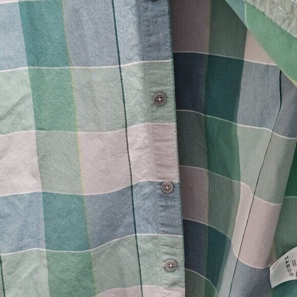 Columbia Short Sleeve Button Down Casual Shirt - Men's Size L - Picture 5 of 6